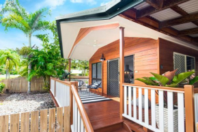 The Cottage - Mountain Views 1BR - 5 min to Beach